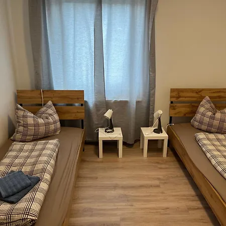 公寓 Gaestehaus - Monteurswohnung